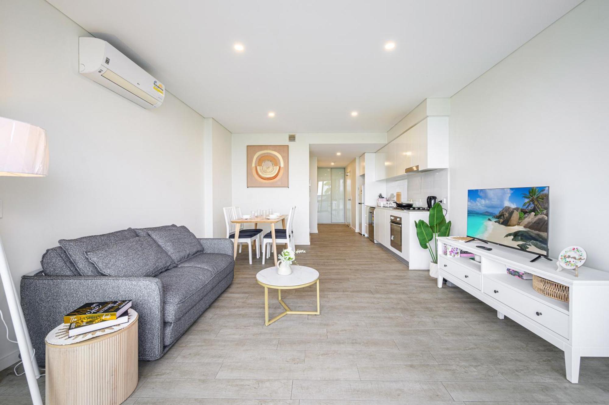 Liverpool Adorable 2Br Apt With Free Parking Warwick Farm Eksteriør bilde